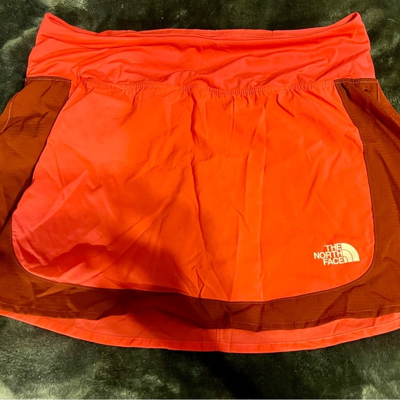 The North Face Pink and Maroon Skirt /Skort NWT. - Picture 1 of 10